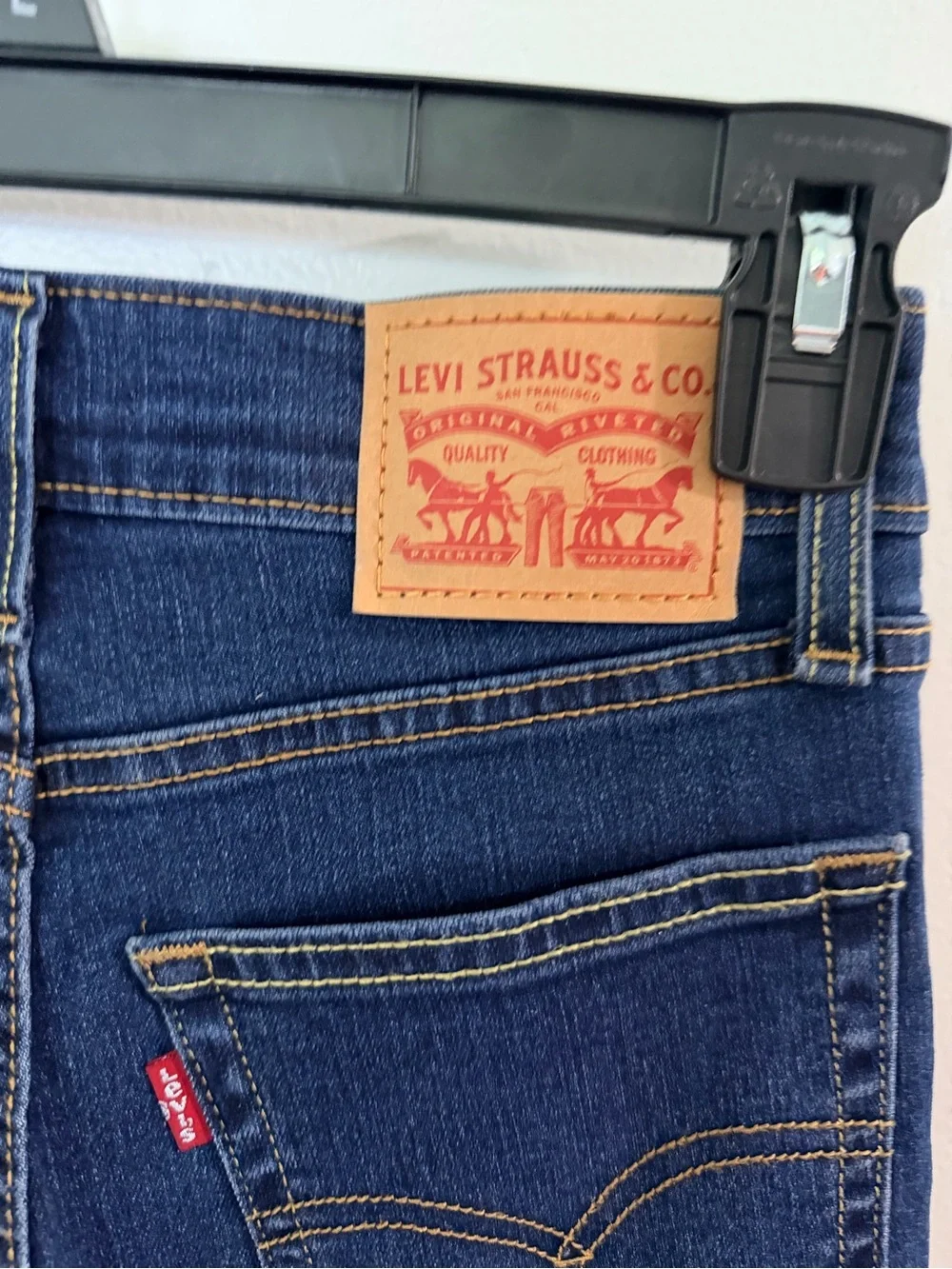 Levi's Dark Indigo Women’s 725 Highrise Bootcut Jeans SZ 24/30 - Picture 4 of 4